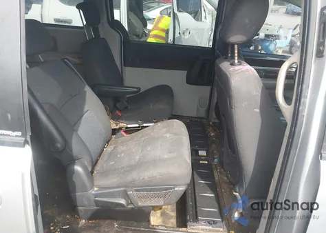 2010 Dodge Grand Caravan Sxt from USA, damaged, VIN 2D4RN5D1XAR216022